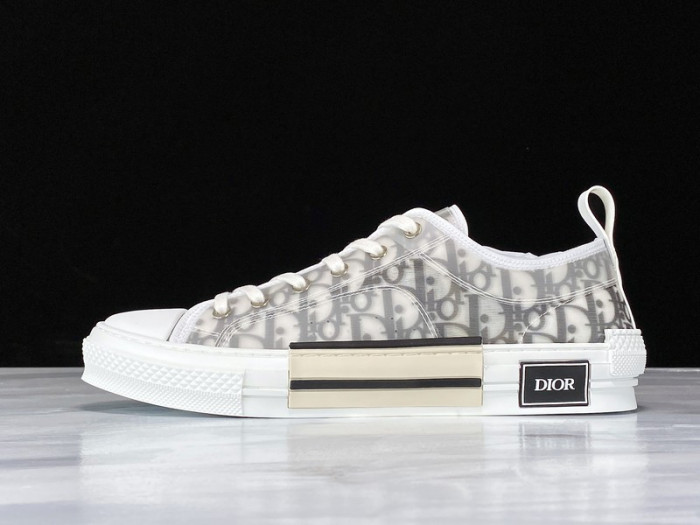 b23 oblique low top sneaker