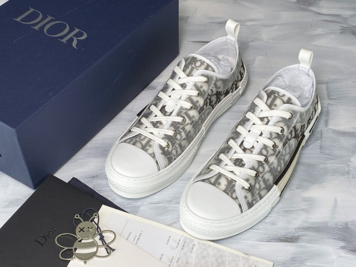 b23 oblique low top sneaker