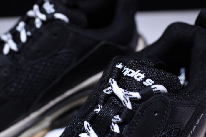 balen 17fw triple s trainer black/ red 483513 w06e1 1000