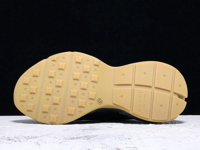 G*u*i1 rhyton sneaker