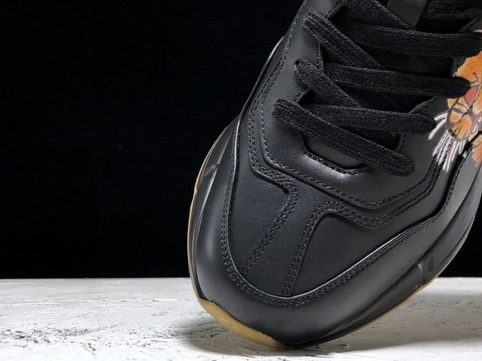 G*u*i1 rhyton sneaker