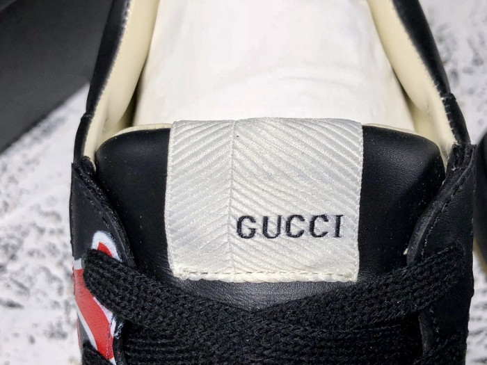 G*u*i1 rhyton sneaker