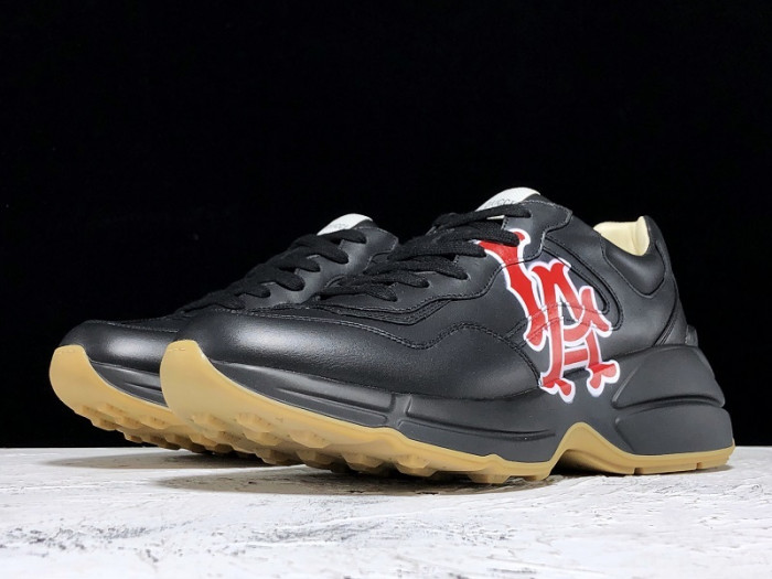 G*u*i1 rhyton sneaker