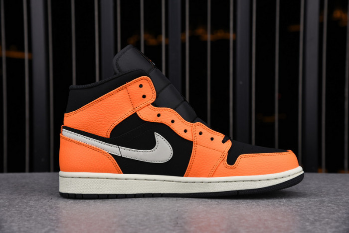 air jordan 1 mid black cone 554724-062
