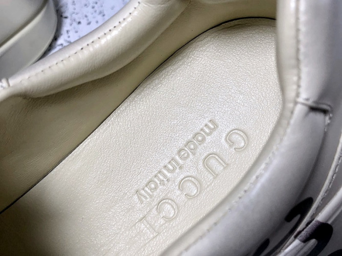 G*u*i1 rhyton sneaker