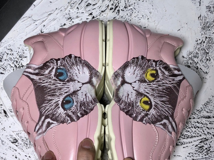 G*u*i1 rhyton sneaker