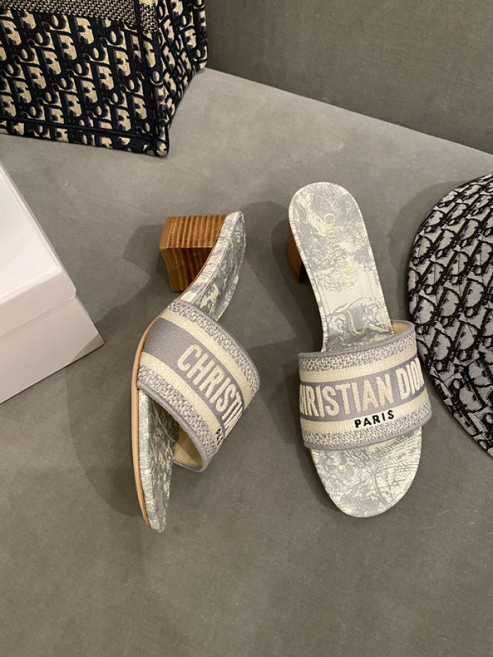 d1or sandals