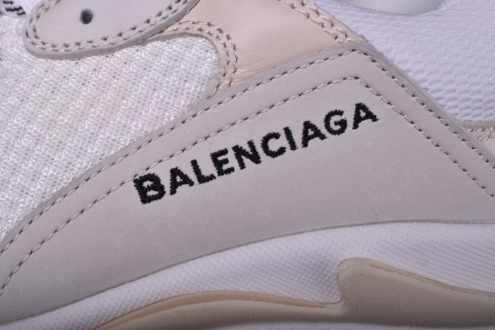 balen 17fw triple s“cream” 490671-w06f1-9000