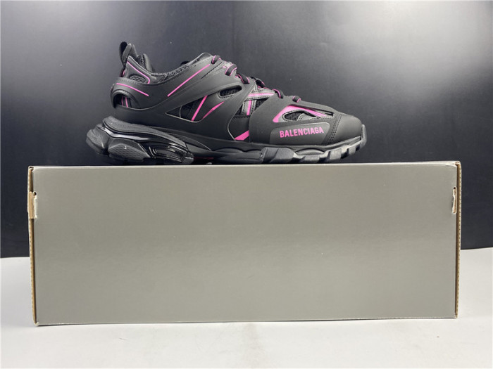 balen track sneaker pink and black 542023 w2la1 2046