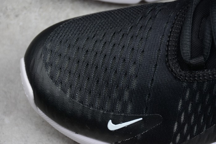 Nike Air Max 270 in black/white AH8050-002
