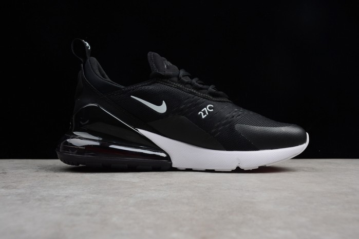 Nike Air Max 270 in black/white AH8050-002