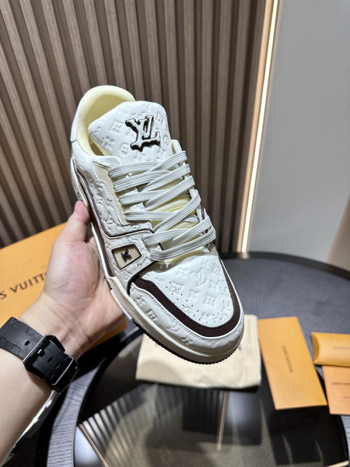 l&v trainer 01