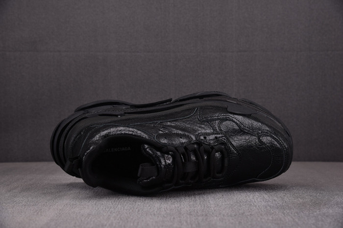 Ba*len*cia*ga triple s black