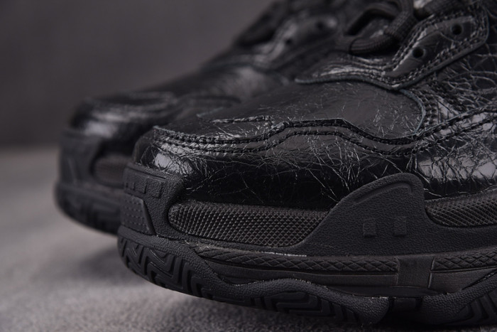 Ba*len*cia*ga triple s black