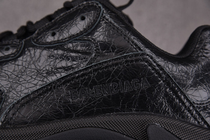 Ba*len*cia*ga triple s black