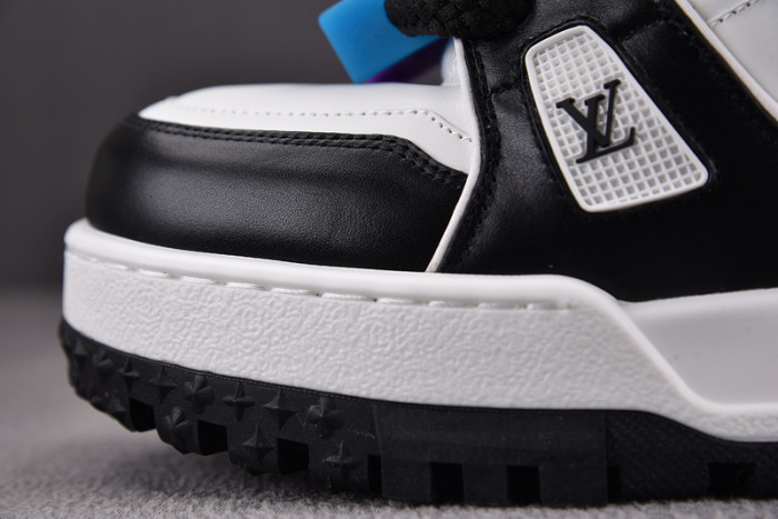 l&v trainer maxi black