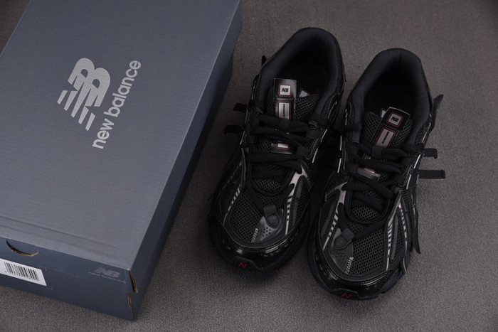 New Balance 991v2 MiUK Stone Island Ghost Pack Sand NB000032