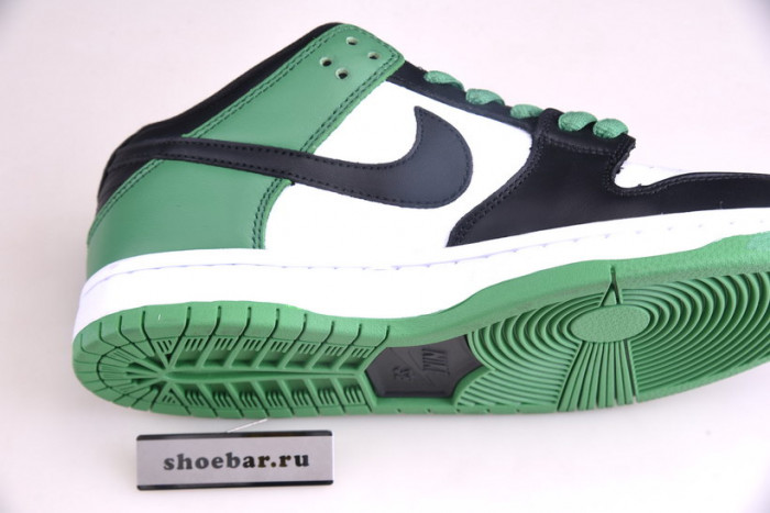 nike sb dunk low classic green bq6817-302