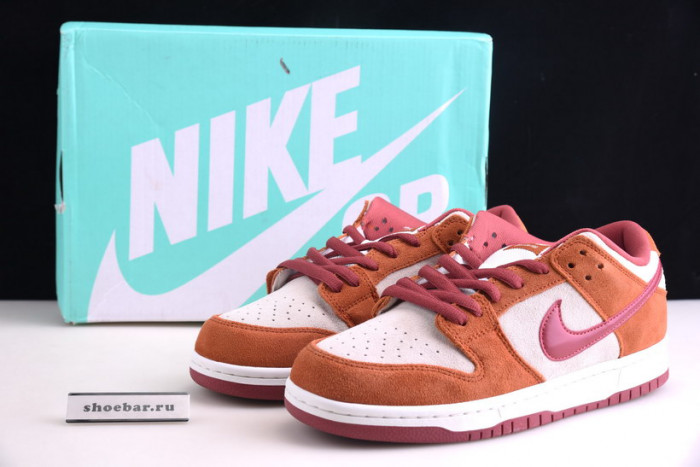 nike sb dunk low pro dark russet cedar bq6817-202