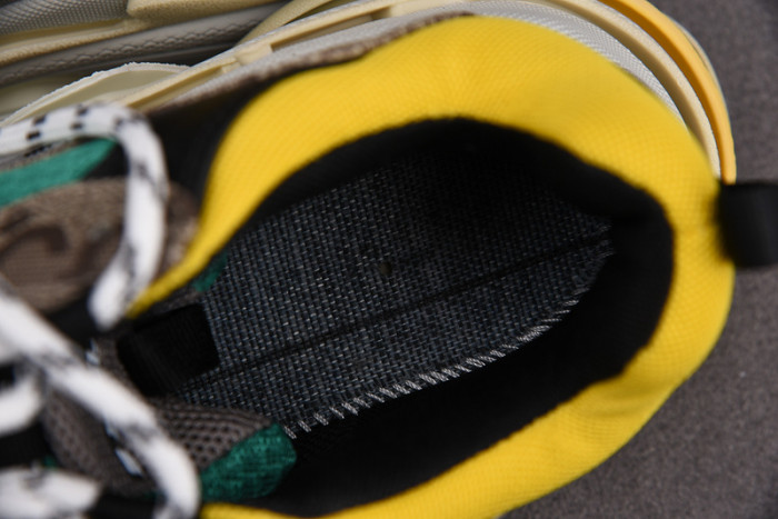 G*u*i x balen the hacker project triple s beige green yellow 981067 umo20 9766