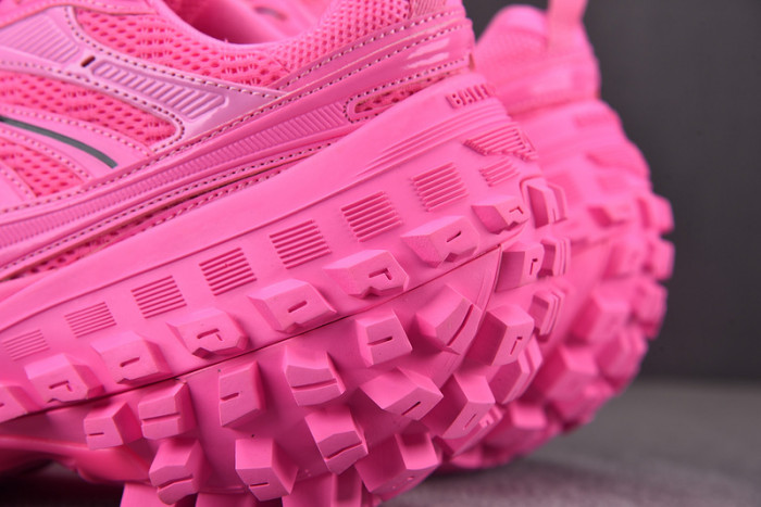 Ba*len*cia*ga defender pink