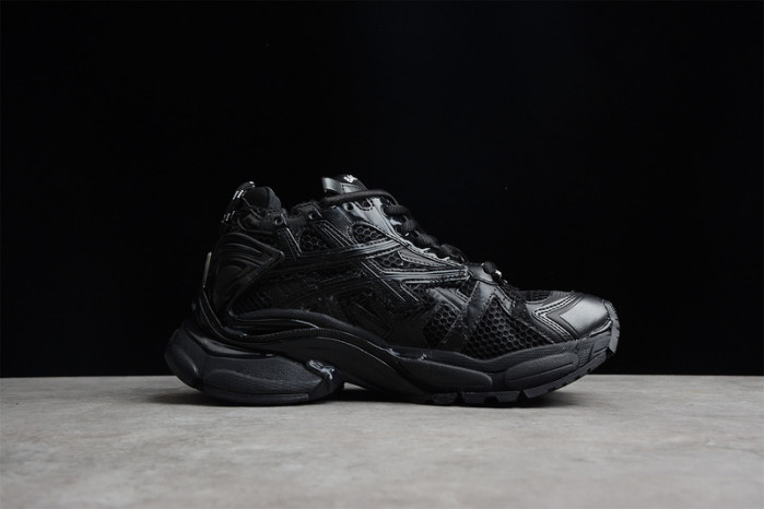 Ba*len*cia*ga runner