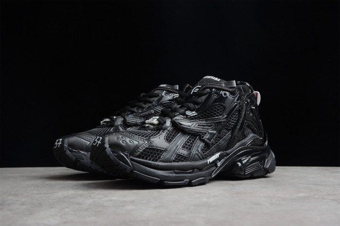 Ba*len*cia*ga runner