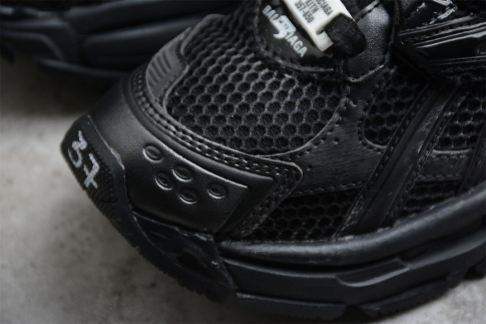 Ba*len*cia*ga runner