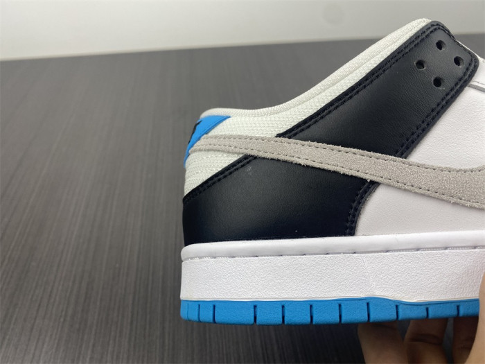 nike sb dunk low laser blue - bq6817-101