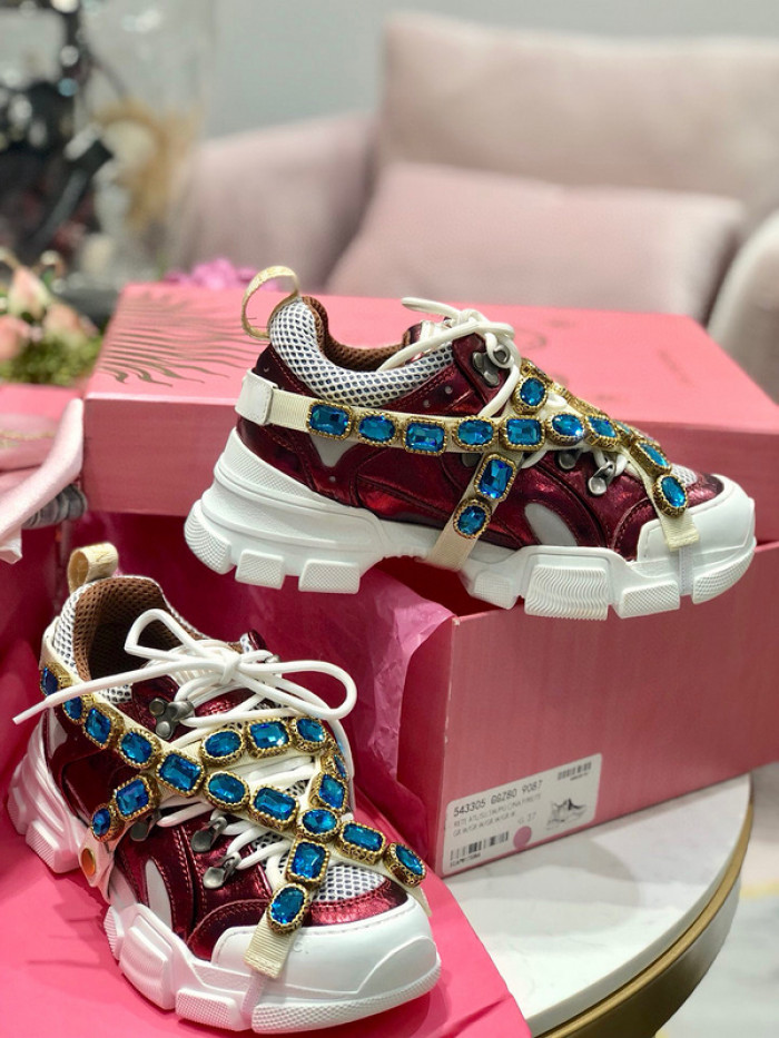 G*u*i1 flashtrek sneaker