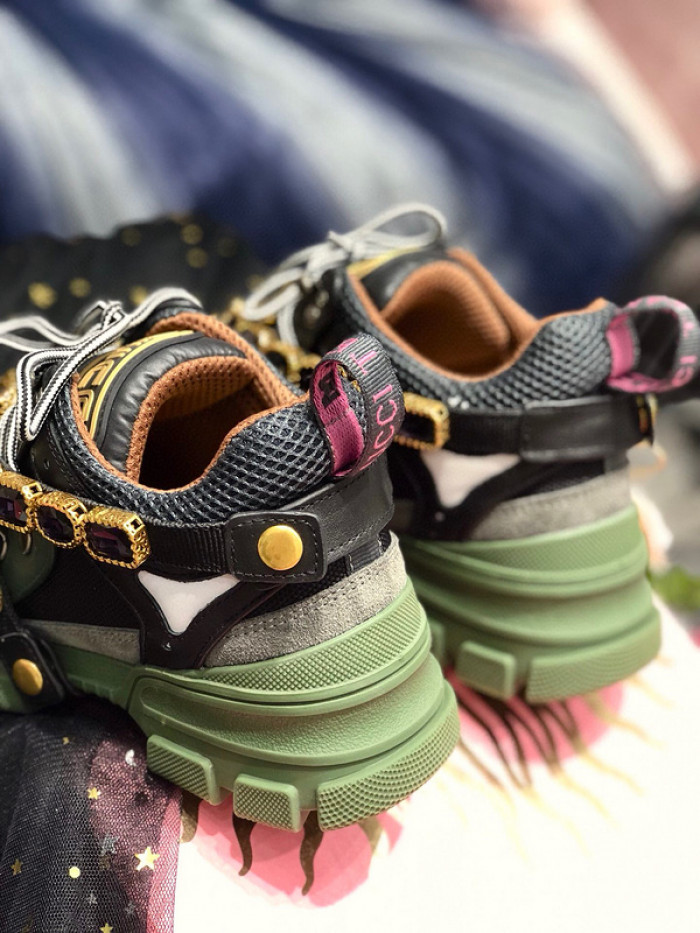 G*u*i1 flashtrek sneaker