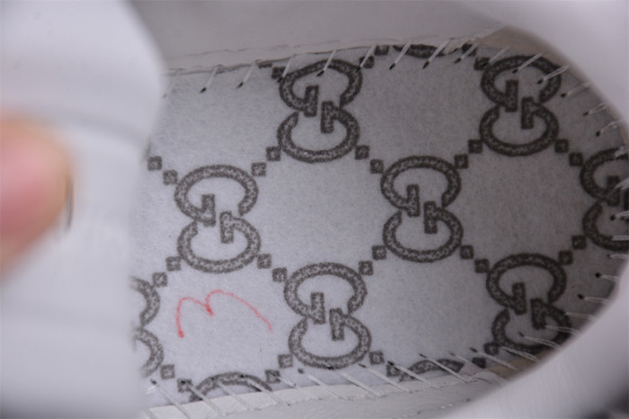 G*u*i sneaker g1000008