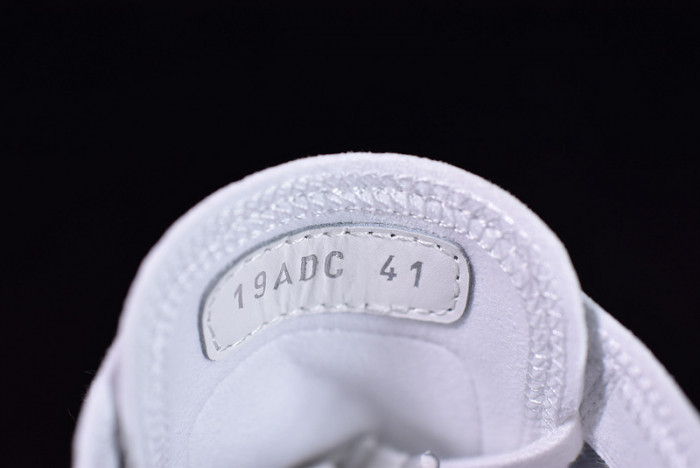 b23 oblique low top sneaker