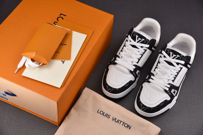 lou1s vu1tton sneakers