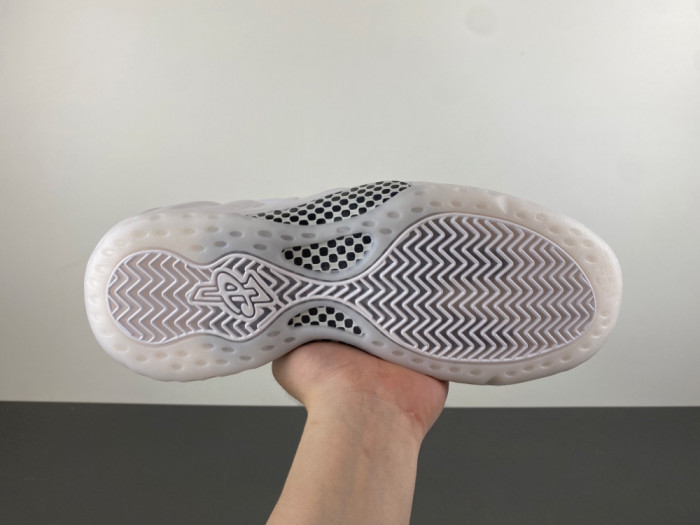 Nike Air Foamposite One Triple White HJ5195-100