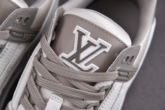 lou1s vu1tton sneakers