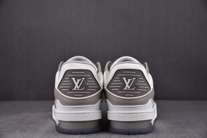 lou1s vu1tton sneakers