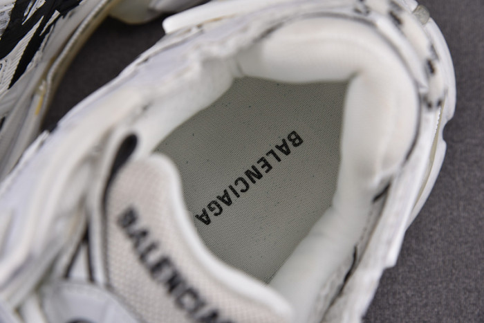 Ba*len*cia*ga runner