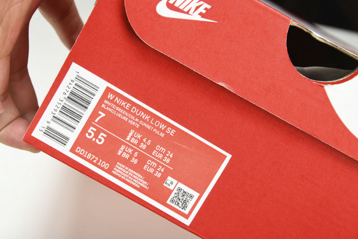 nike dunk low se easter candy