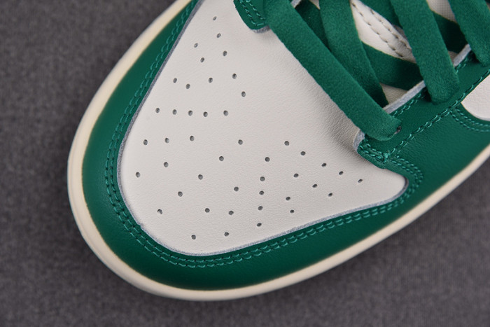 nike dunk low se lottery malachite