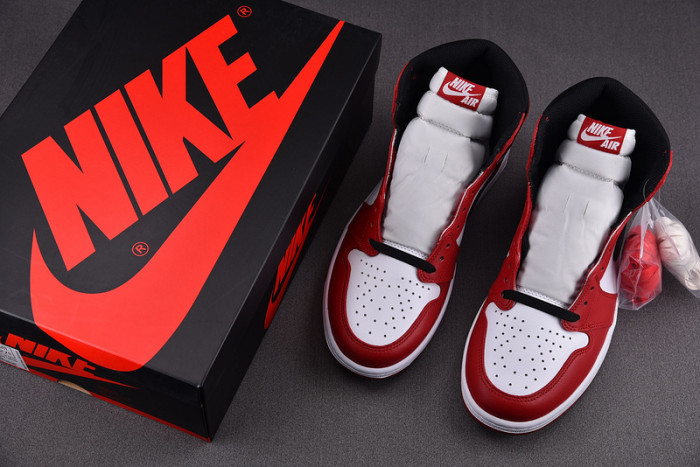 air jordan 1 retro high og chicago (2015) 555088-101